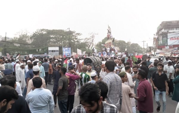 یٹرولیم لیوی کے خلاف جماعتِ اسلامی کا احتجاج شدت اختیار کر گیا، حکومت سے فوری خاتمے کا مطالبہ