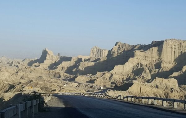 قلات میں سیکیورٹی فورسز کی بڑی کارروائی، 5 دہشتگرد ہلاک، 23 مغوی بازیاب