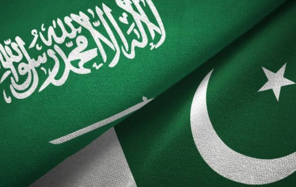 پاکستان اور سعودی عرب کے درمیان سفارتی پاسپورٹ کے لیے ویزا فری معاہدہ طے پا گیا