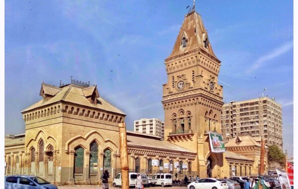مہنگائی 11.97 فیصد: آٹا، پیاز، مرغی سب مہنگے — ہفتہ وار رپورٹ کے اہم سوالات و جوابات