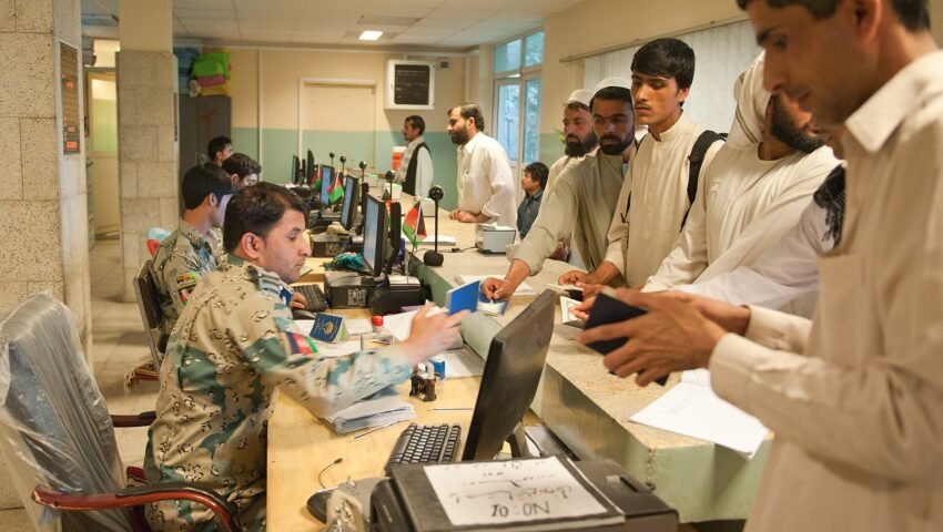 طورخم بارڈر پر افغان کسٹم اور بارڈر پٹرول اسٹیشن