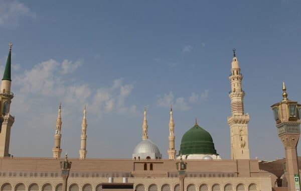 لائیو مدینہ منورہ کے علاقے میں کروز میزائل تباہ — سعودی اتحاد کا دعویٰ، حوثیوں کی تردید