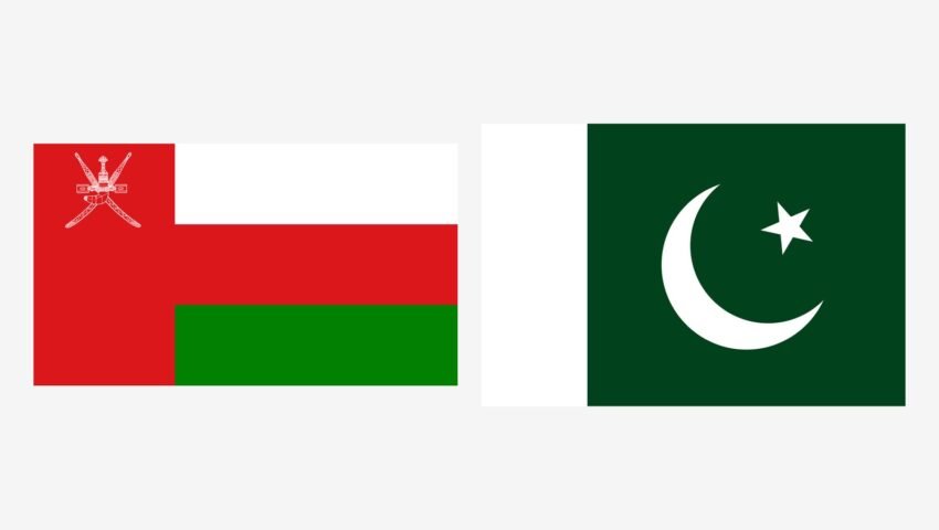 عمان اور پاکستان کے جھنڈے