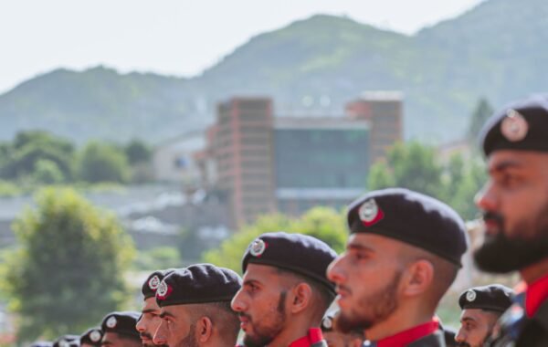 ڈی جی آئی ایس پی آر کی تصدیق: پاکستانی فوج دہائیوں سے سعودی عرب میں موجود، “مکہ معاہدہ خلا سے نہیں نکلا”