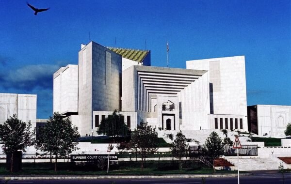 لائیو بشریٰ بی بی سمیت پی ٹی آئی رہنماؤں کی ضمانت قبل از گرفتاری مسترد — اسلام آباد کی انسداد دہشت گردی عدالت کا فیصلہ